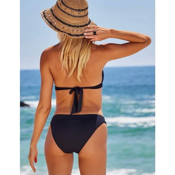 NWT Becca
Women's Colette Flower Halter Bikini Top Medium - Picture 8 of 10